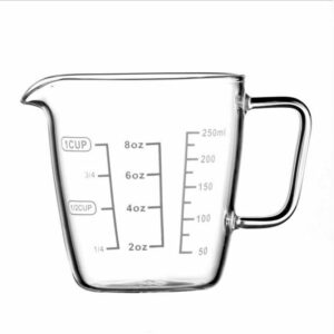 كأس زجاجي معياري