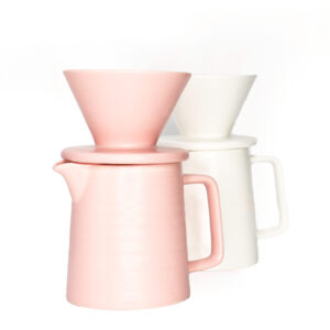 مقطر قهوة من السيراميك الأبيض