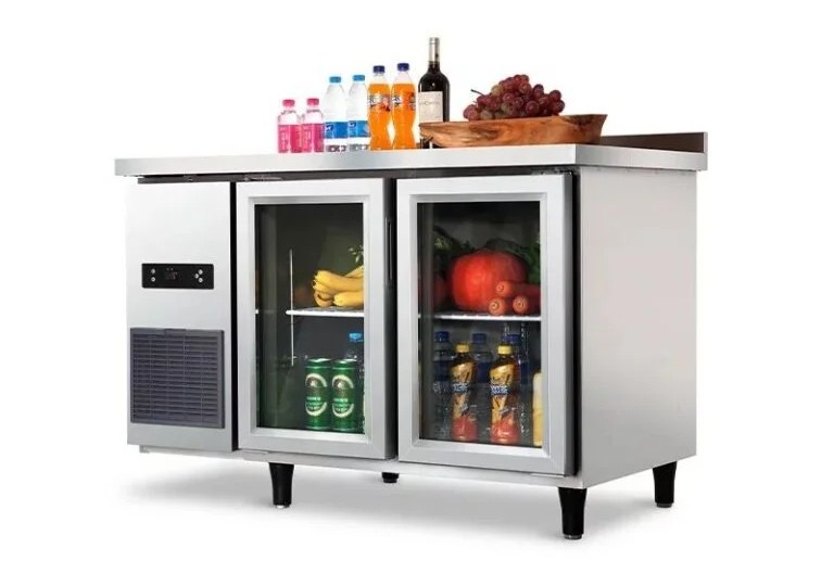 ثلاجة عرض مشروبات 