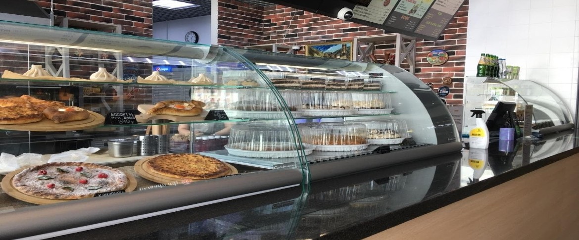 ثلاجات عرض حلويات