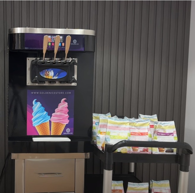 الة تحضير الايس كريم